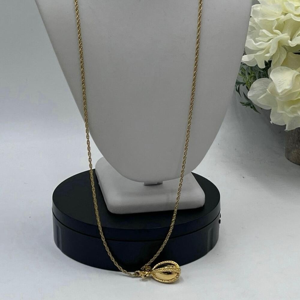 Joan Rivers Vintage Gold‎ Plated Egg Pendant Long Necklace